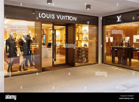 louis vuitton venice photos|louis vuitton store venezia.